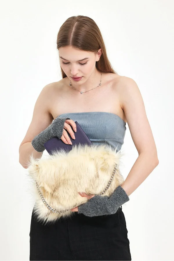 Zincir Detaylı Angel Baget Çanta / Zincirli Peluş Kadın Çantası